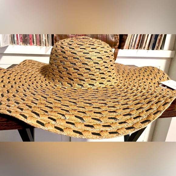 H by Halston Wide Brim Floppy Sun Hat Straw Beach Resort Vacation NWT & NWOT main image 12